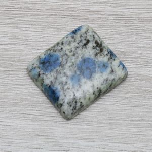 Jaspis K2  Granit K2 ok. 23x21 JAS0045